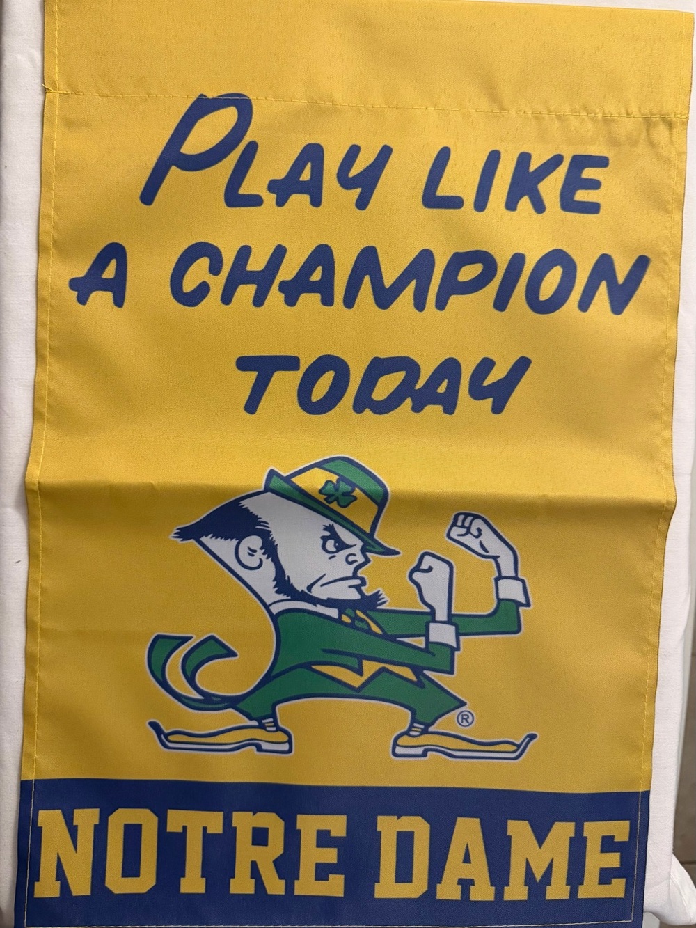 Notre dame fighting Irish garden flag